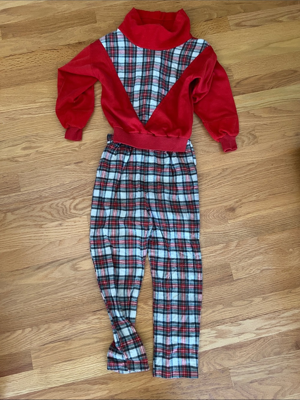 Vintage kids Red Plaid Two-Piece Pajama Set size 6-8